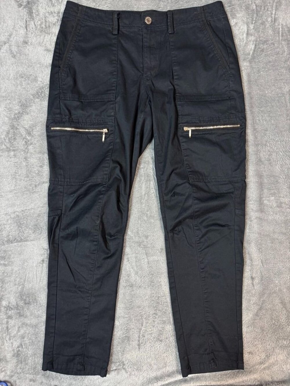 White House Black Market The Slim Crop Black Cargo Pants Women’s Size 8